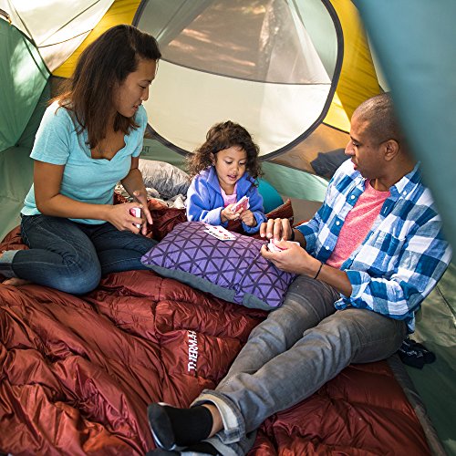 THIS TRAVEL PILLOW THAT'S A MUST-HAVE ON CAMPING TRIPS