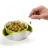 THIS GENIUS BOWL THAT HOLDS YOUR SNACKS (AND THE REMAINS)