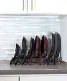 THIS EXPANDING ORGANIZER RACK THAT CAN FIT UP TO SEVEN PANS