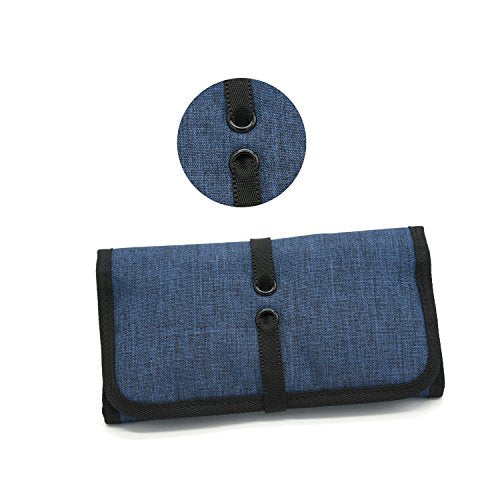 A TRAVEL CASE THAT KEEPS ALL YOUR ACCESSORIES ORGANIZED